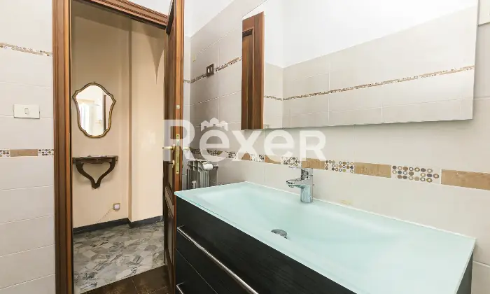 Rexer-Genova-vendesi-via-fanti-Altro