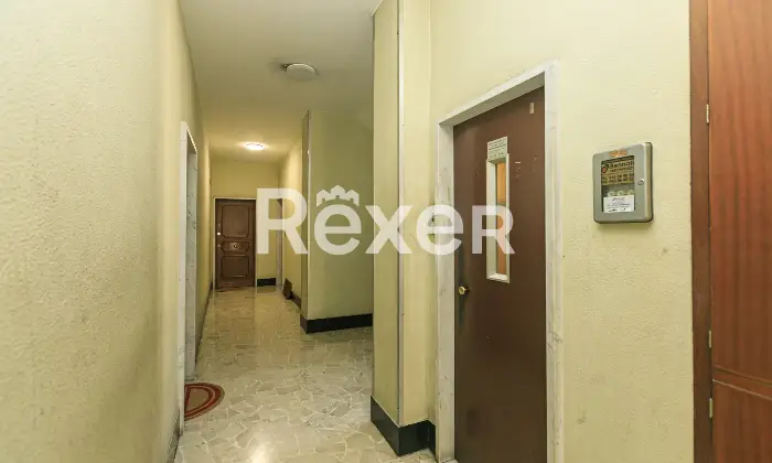 Rexer-Genova-vendesi-via-fanti-Altro