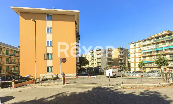 Rexer-Genova-vendesi-via-fanti-Altro