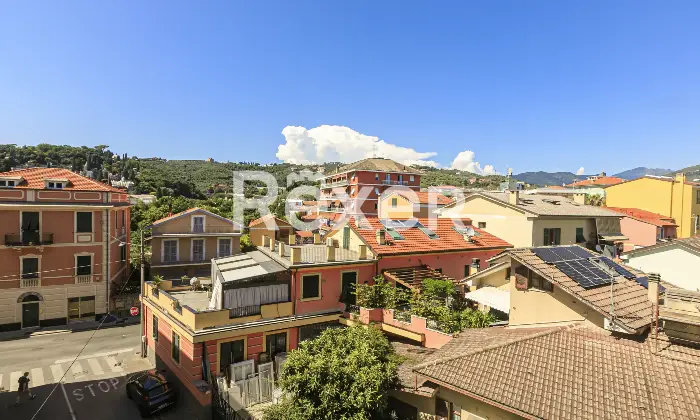 Rexer-Chiavari-VENDESI-mq-Via-Renato-Orsi-Chiavari-Altro