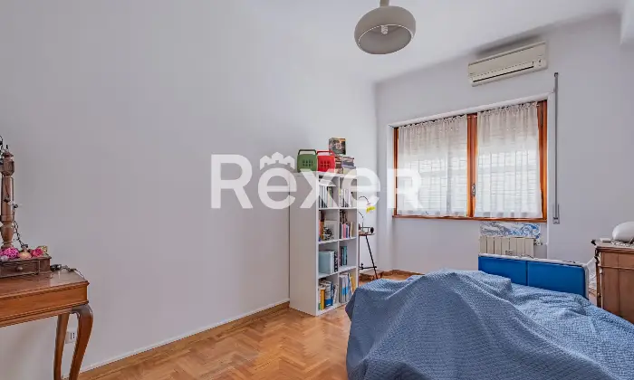 Rexer-Roma-MarconiTrilocale-con-posto-auto-e-cantina-Altro