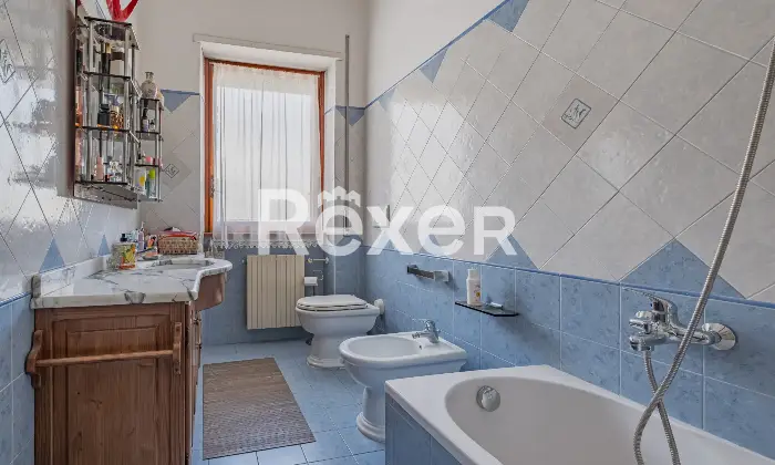 Rexer-Roma-MarconiTrilocale-con-posto-auto-e-cantina-Altro