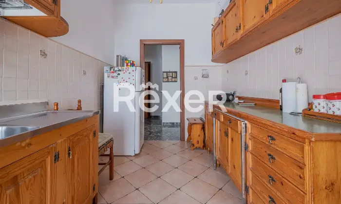 Rexer-Roma-MarconiTrilocale-con-posto-auto-e-cantina-Altro