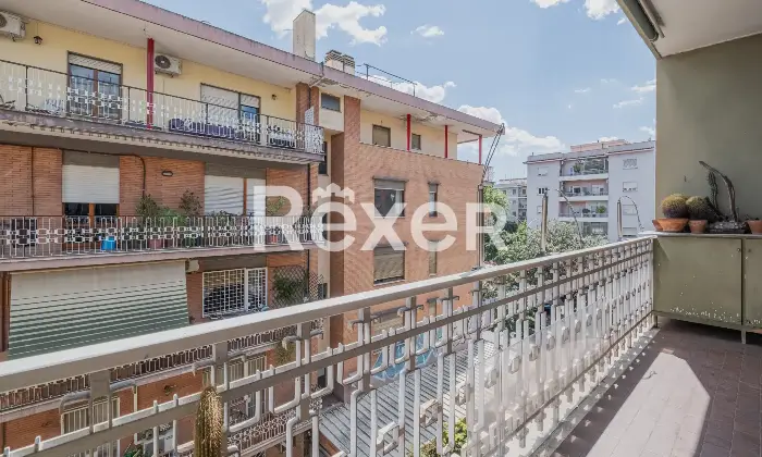Rexer-Roma-MarconiTrilocale-con-posto-auto-e-cantina-Altro