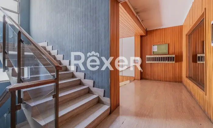 Rexer-Roma-MarconiTrilocale-con-posto-auto-e-cantina-Altro