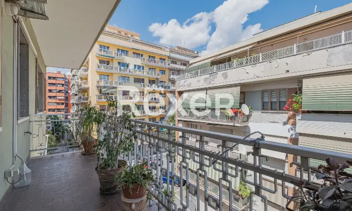 Rexer-Roma-MarconiTrilocale-con-posto-auto-e-cantina-Altro