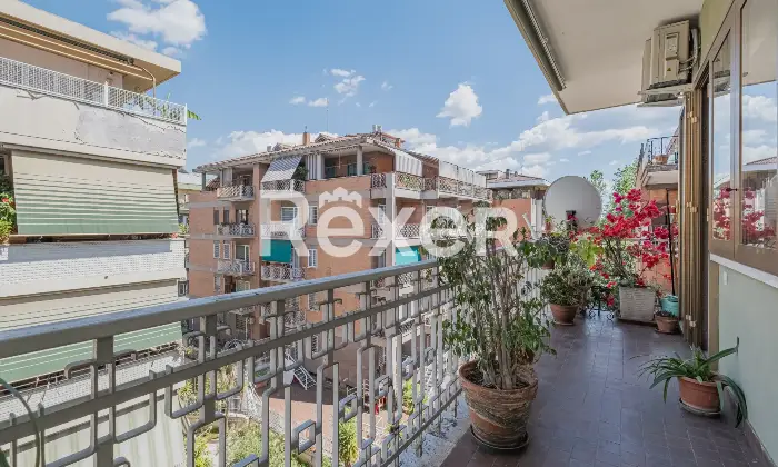 Rexer-Roma-MarconiTrilocale-con-posto-auto-e-cantina-Altro