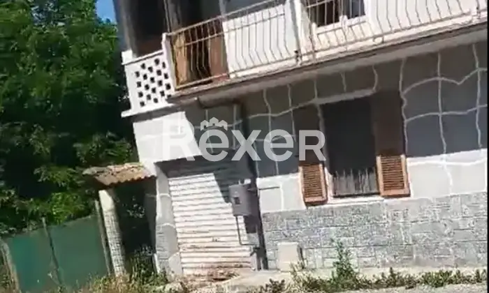 Rexer-Niella-Tanaro-Casa-indipendente-con-area-esterna-disposta-su-due-livelli-Altro