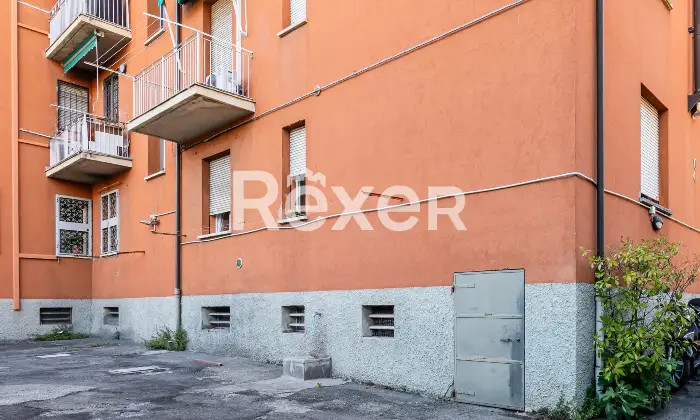 Rexer-BOLOGNA-Santa-Viola-via-Battindarno-Appartamento-mq-e-cantina-Altro