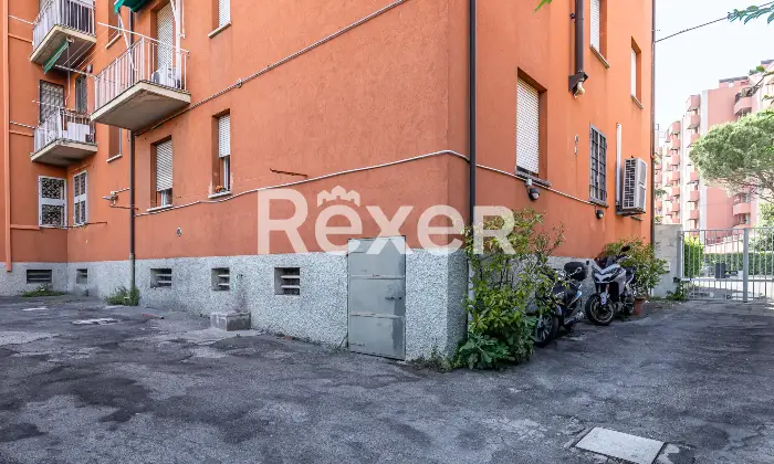 Rexer-BOLOGNA-Santa-Viola-via-Battindarno-Appartamento-mq-e-cantina-Altro