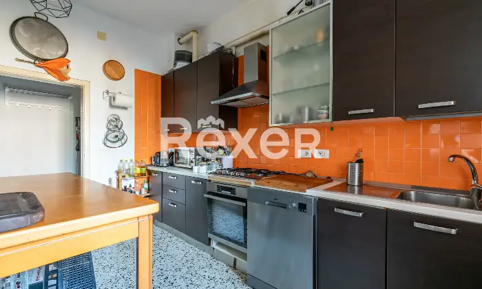 Rexer-BOLOGNA-Santa-Viola-via-Battindarno-Appartamento-mq-e-cantina-Altro