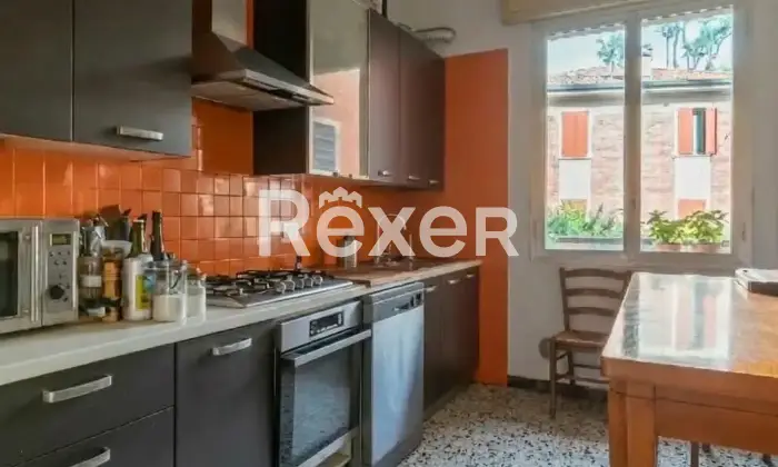 Rexer-BOLOGNA-Santa-Viola-via-Battindarno-Appartamento-mq-e-cantina-Altro