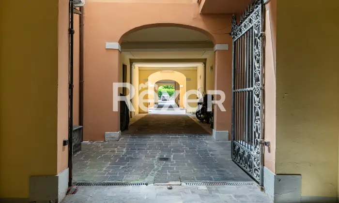 Rexer-Bologna-Strada-Maggiore-appartamento-con-terrazzo-e-posto-auto-Altro