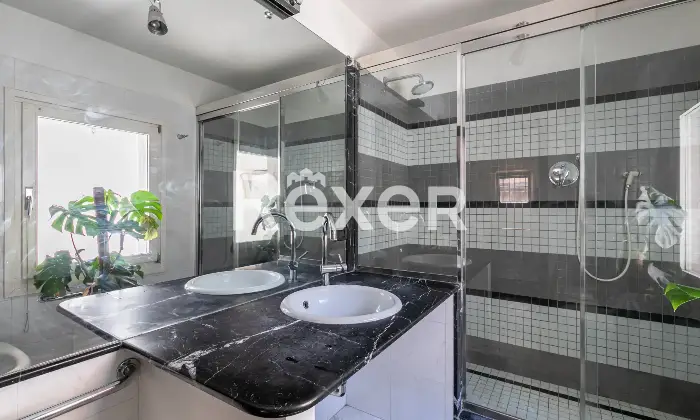 Rexer-Bologna-Strada-Maggiore-appartamento-con-terrazzo-e-posto-auto-Altro