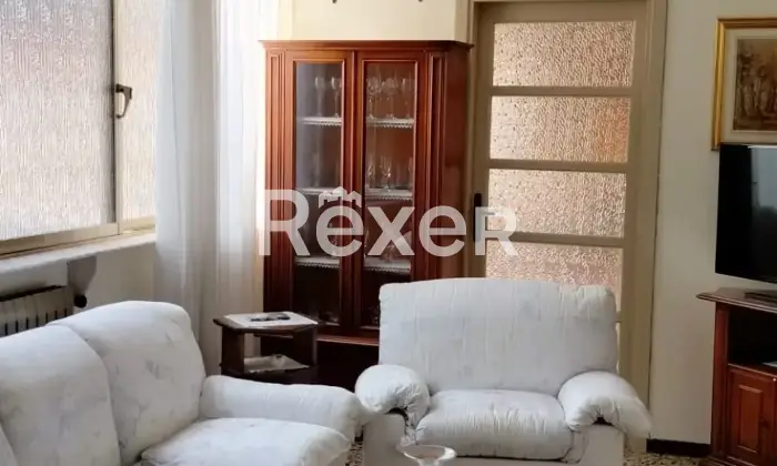 Rexer-Gandino-Vendesi-ampio-immobile-su-due-livelli-Altro