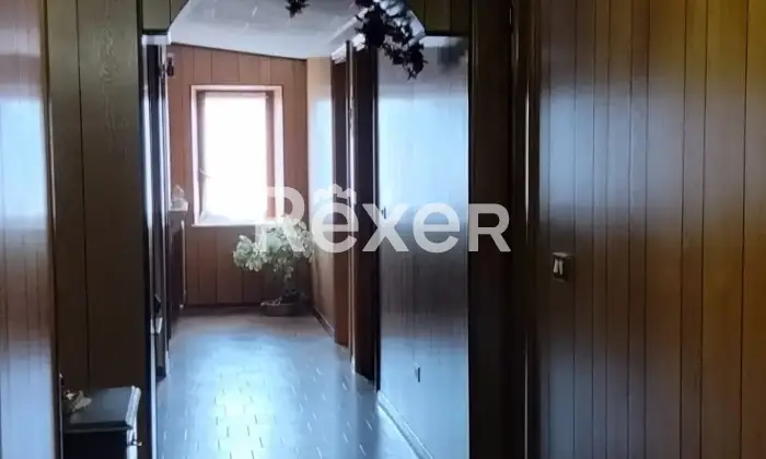 Rexer-Gandino-Vendesi-ampio-immobile-su-due-livelli-Altro