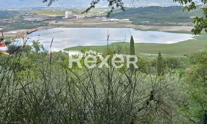 Rexer-Cavriglia-Il-tuo-rifugio-moderno-vista-lago-alle-porte-del-Chianti-Vista