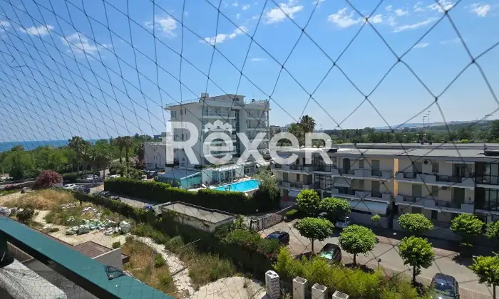 Rexer-Vasto-Trilocale-coibentato-con-box-e-posto-auto-a-Vasto-Altro