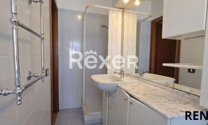 Rexer-Vasto-Trilocale-coibentato-con-box-e-posto-auto-a-Vasto-Altro