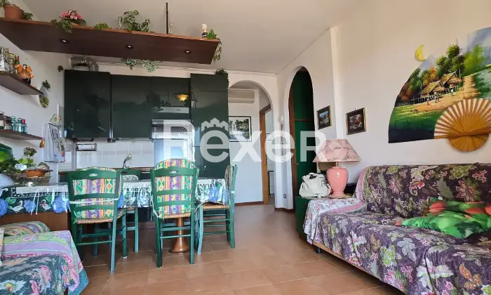 Rexer-Vasto-Trilocale-coibentato-con-box-e-posto-auto-a-Vasto-Altro
