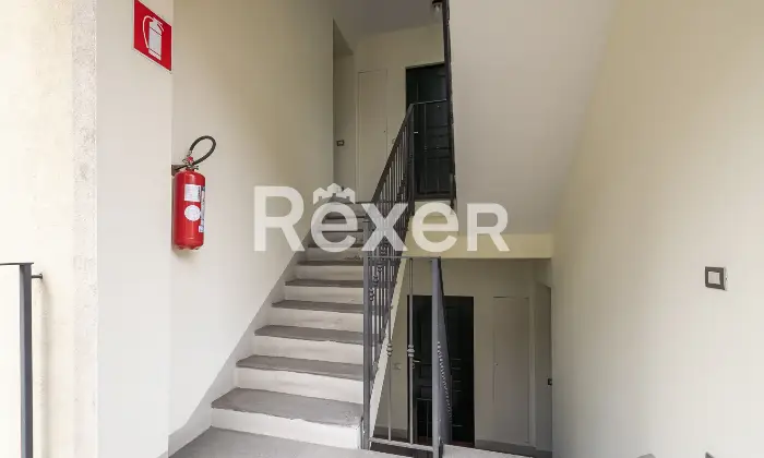 Rexer-Milano-TRILOCALE-RISTRUTTURATO-CON-DUE-BAGNI-CANTINA-E-POSTO-MOTO-Altro