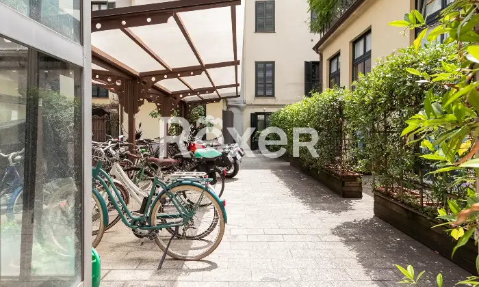 Rexer-Milano-TRILOCALE-RISTRUTTURATO-CON-DUE-BAGNI-CANTINA-E-POSTO-MOTO-Altro