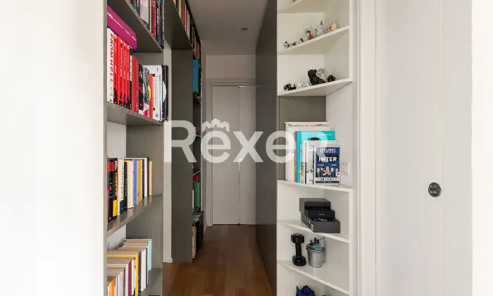 Rexer-Milano-TRILOCALE-RISTRUTTURATO-CON-DUE-BAGNI-CANTINA-E-POSTO-MOTO-Altro