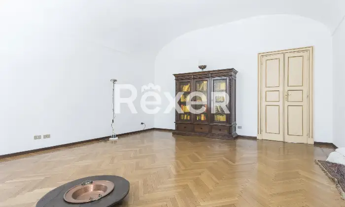 Rexer-Torino-PENTALOCALE-IN-PIAZZA-VITTORIO-Altro