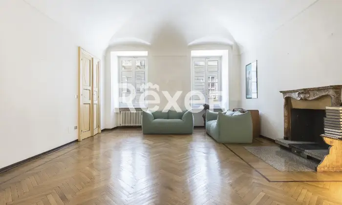 Rexer-Torino-PENTALOCALE-IN-PIAZZA-VITTORIO-Altro