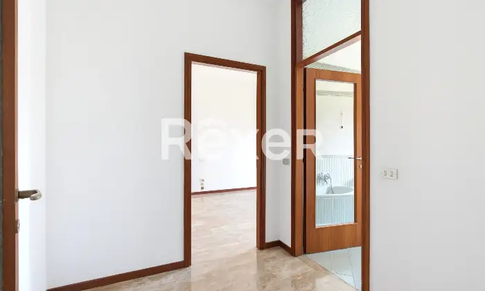 Rexer-Brescia-Ampio-bilocale-piano-alto-con-box-doppio-Altro
