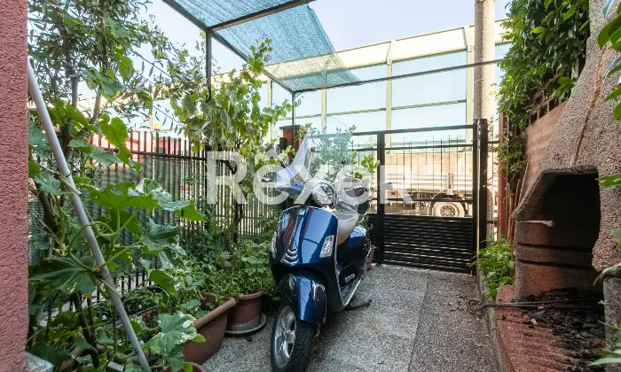 Rexer-Cinisello-Balsamo-TRILOCALE-CON-GIARDINO-PRIVATO-DOPPIO-INGRESSO-CANTINA-E-SOLAIO-Altro