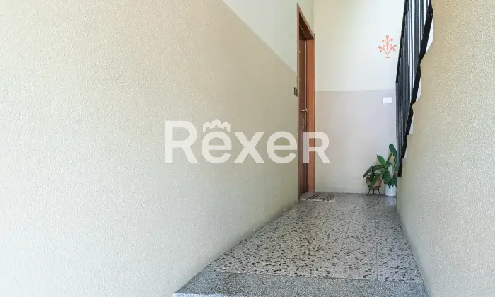 Rexer-Cinisello-Balsamo-TRILOCALE-CON-GIARDINO-PRIVATO-DOPPIO-INGRESSO-CANTINA-E-SOLAIO-Altro
