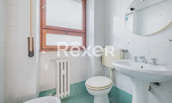 Rexer-Roma-MostaccianoEURQuadrilocale-con-terrazzo-e-due-box-Altro
