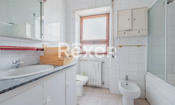 Rexer-Roma-MostaccianoEURQuadrilocale-con-terrazzo-e-due-box-Altro