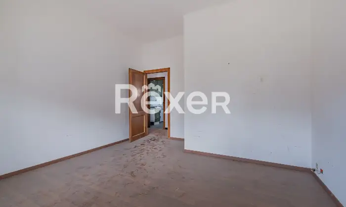 Rexer-Roma-MostaccianoEURQuadrilocale-con-terrazzo-e-due-box-Altro