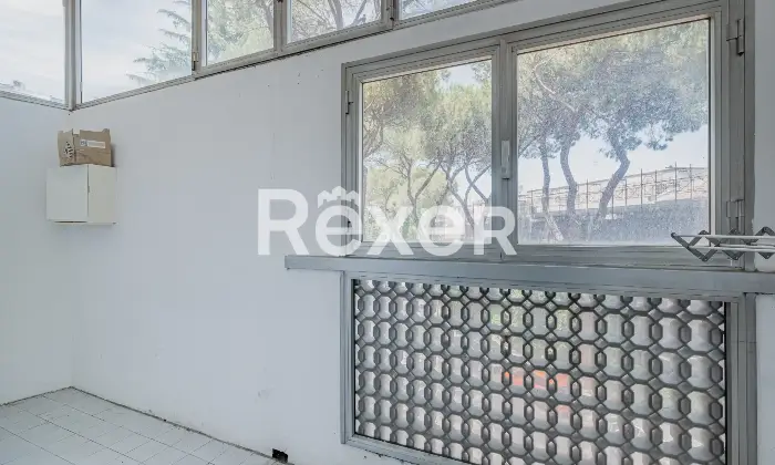 Rexer-Roma-MostaccianoEURQuadrilocale-con-terrazzo-e-due-box-Altro