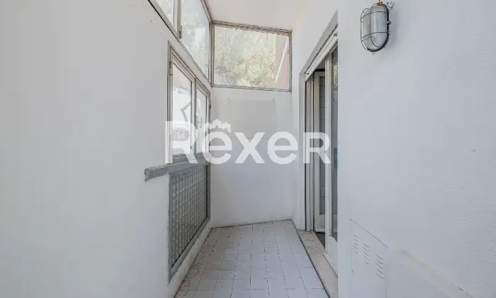 Rexer-Roma-MostaccianoEURQuadrilocale-con-terrazzo-e-due-box-Altro