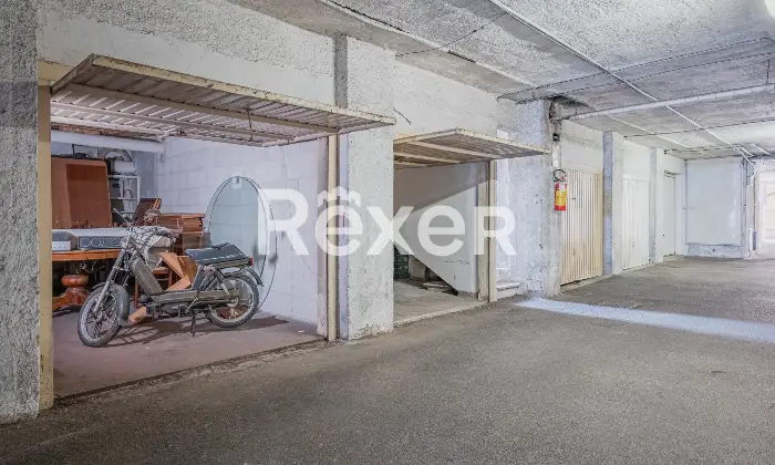 Rexer-Roma-MostaccianoEURQuadrilocale-con-terrazzo-e-due-box-Altro