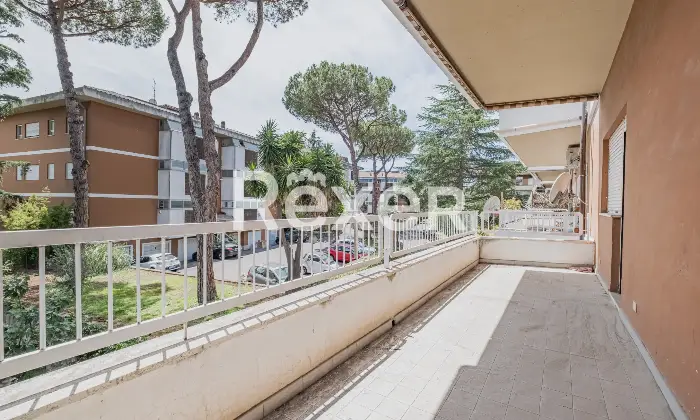 Rexer-Roma-MostaccianoEURQuadrilocale-con-terrazzo-e-due-box-Altro
