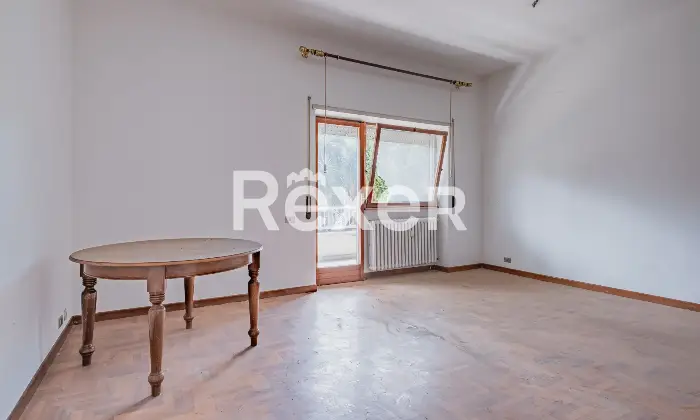 Rexer-Roma-MostaccianoEURQuadrilocale-con-terrazzo-e-due-box-Altro