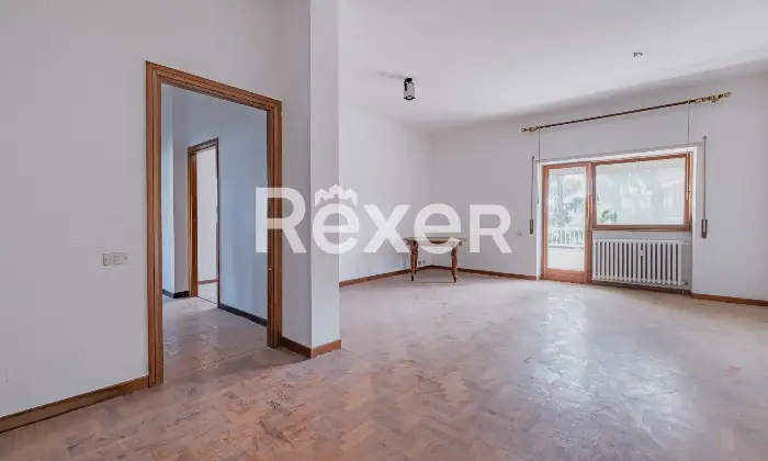 Rexer-Roma-MostaccianoEURQuadrilocale-con-terrazzo-e-due-box-Altro