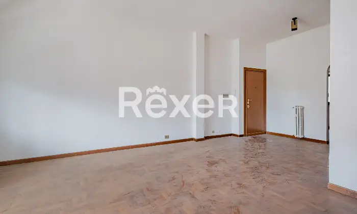 Rexer-Roma-MostaccianoEURQuadrilocale-con-terrazzo-e-due-box-Altro