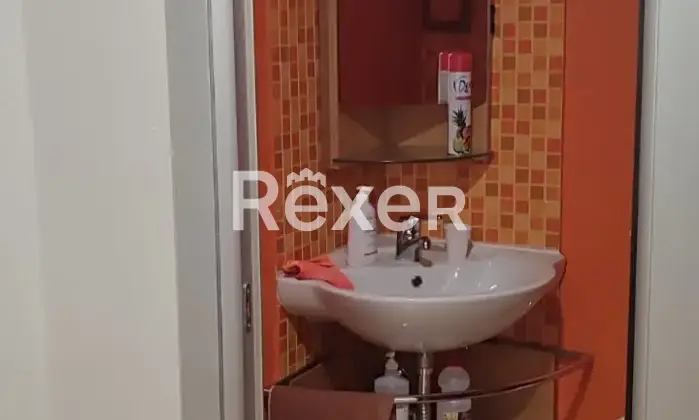 Rexer-Cosenza-Ufficio-con-ingresso-indipendente-in-stabile-con-ascensore-Altro
