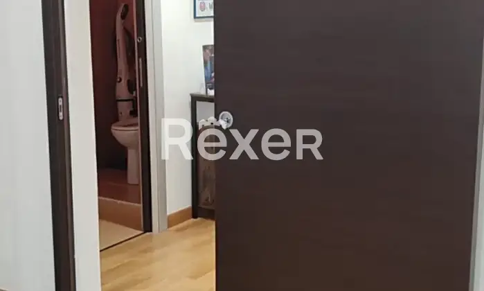 Rexer-Cosenza-Ufficio-con-ingresso-indipendente-in-stabile-con-ascensore-Altro