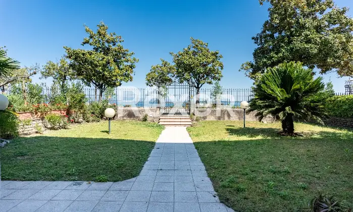 Rexer-Desenzano-del-Garda-Desenzano-del-Garda-Esclusivo-Palazzetto-del-fronte-lago-con-giardino-e-terrazzo-Altro