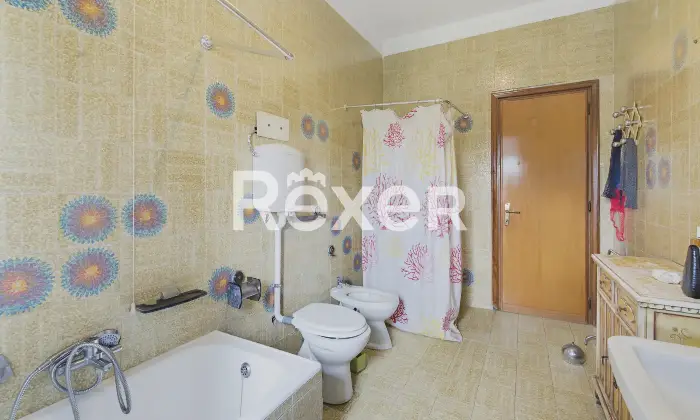 Rexer-Brescia-Plurilocale-con-box-auto-Altro