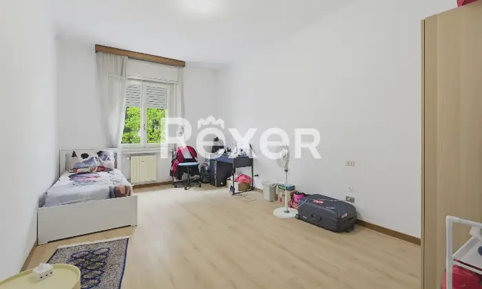 Rexer-Brescia-Plurilocale-con-box-auto-Altro