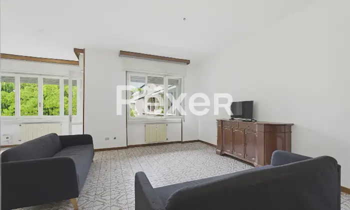 Rexer-Brescia-Plurilocale-con-box-auto-Altro