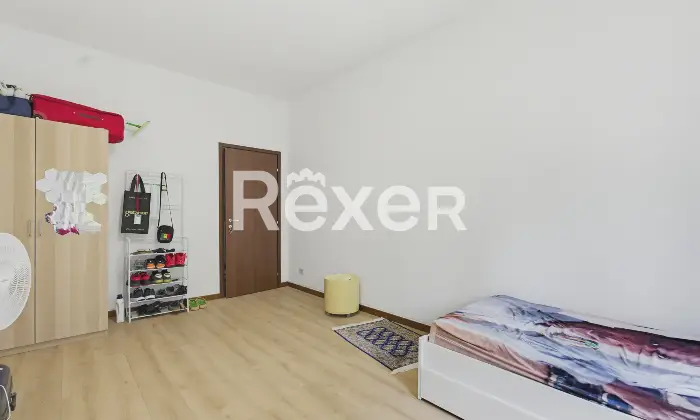 Rexer-Brescia-Plurilocale-con-box-auto-Altro