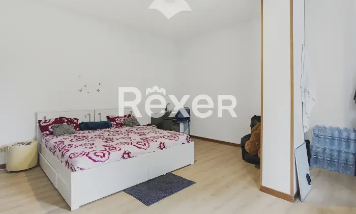 Rexer-Brescia-Plurilocale-con-box-auto-Altro